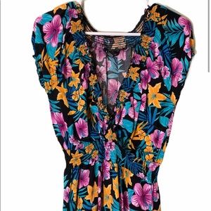 IMPRESS! | Floral v-neck maxi dress